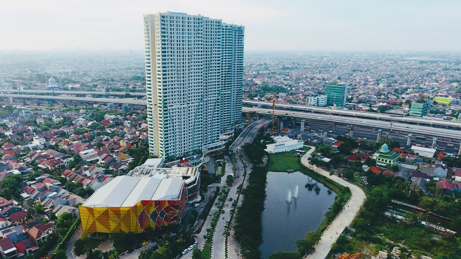Exterior & Views 5, Elegant 1BR at Grand Kamala Lagoon Apt By Travelio, Bekasi