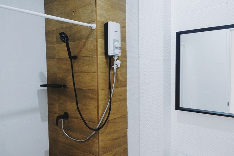 Bathroom 3, Blu Monkey Phi Phi Island, Mueang Krabi