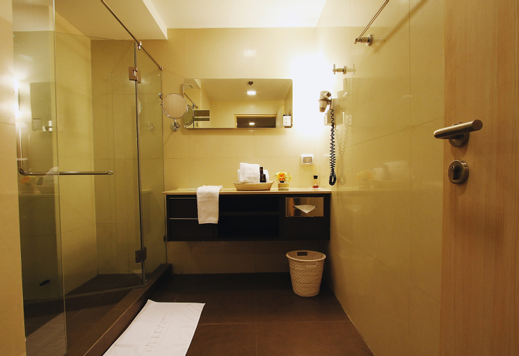 Bedroom 3, Louis' Tavern Transit Hotel Dayrooms Suvarnabhumi Airport (miracle Transit Hotel), Bang Plee