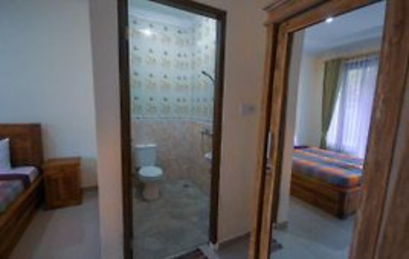 Bathroom, Pramewari Homestay, Gianyar