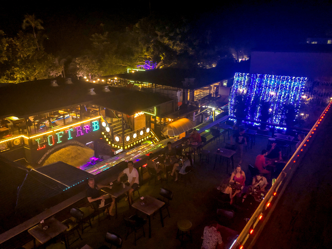 Exterior & Views 2, Balcony Party Hostel Ao Nang Beachfront Adult Only, Mueang Krabi