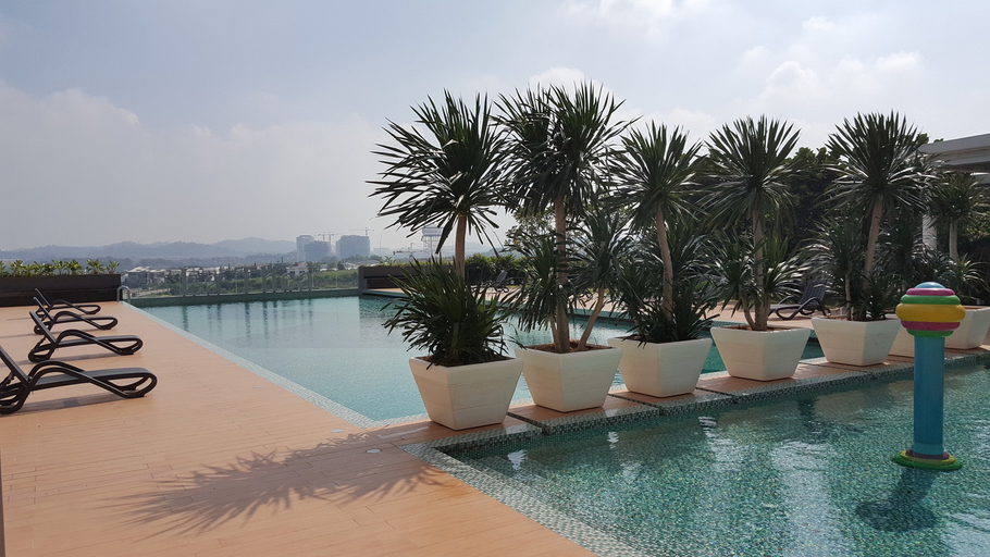 Sport & Beauty 1, La Thea Residences - Spacious Balcony, Puchong