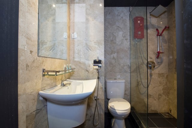 Bathroom 4, ZEN Premium Hulo Hotel, Kuala Lumpur