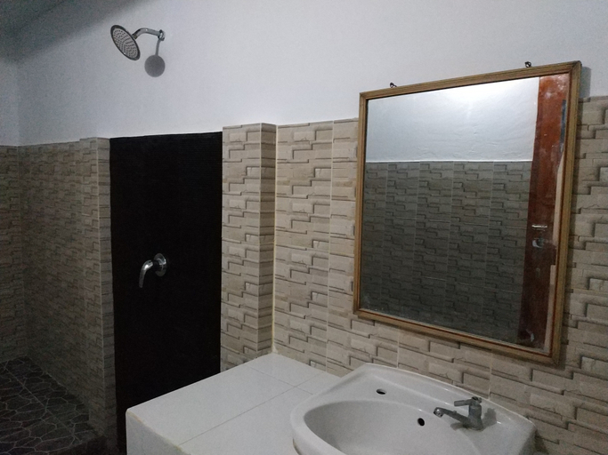 Bathroom 5, Bunga Baru Bungalow, Lombok