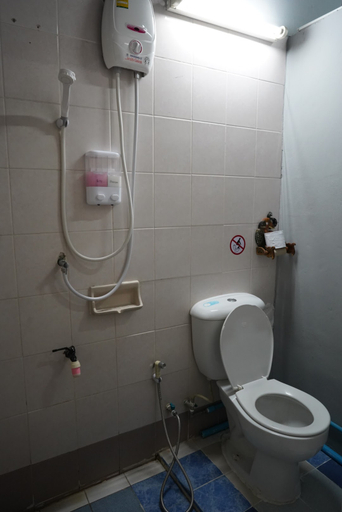 Bathroom, Norch's Hostel, Phra Nakhon
