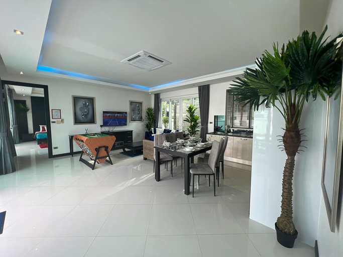 Dining Room, CRYSTAL Pool Villa Pattaya, 4 Bedroom , Pattaya
