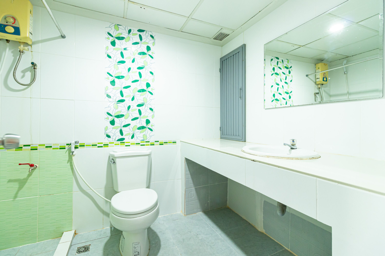 Bathroom 5, Boonchai Mansion, Hat Yai