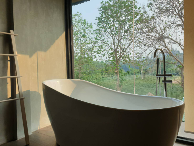 Bathroom 3, The Tryst River Kwai, Sai Yok