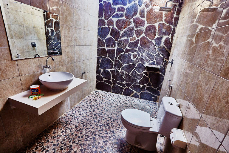 Bathroom, Matra Bali Guest House, Badung
