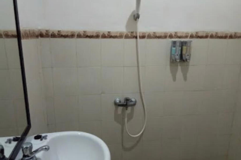 Bathroom 4, Bagoesfull Homestay, Klungkung