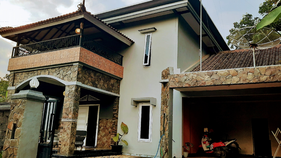 Exterior & Views 2, Tegar Homestay, Banyuwangi