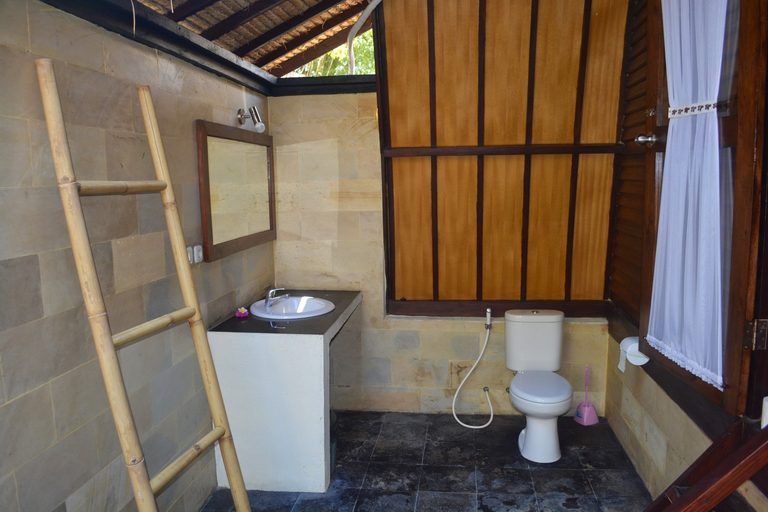Bathroom 4, Alya Guest House Syariah RedPartner (temporarily closed), Bontang