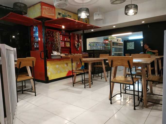 Food & Drinks 5, 90363 Nira Guest House Sanur Bali, Denpasar
