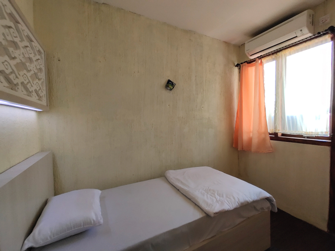 Bedroom 5, De Hanami Homestay @Sapphire, Cirebon