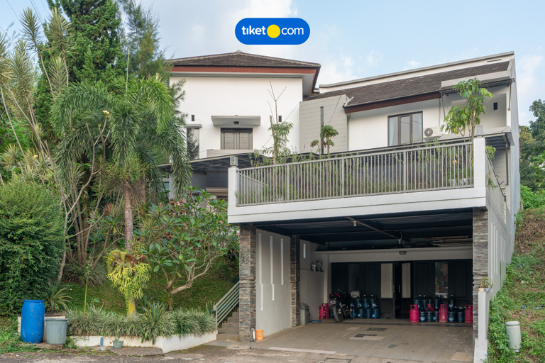 Exterior & Views 2, Villa Amethyst M-92 5BR With Private Pool Dago Pakar, Bandung
