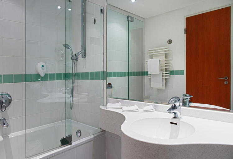 Bathroom 3, Wyndham Stralsund HanseDom, Vorpommern-Rügen