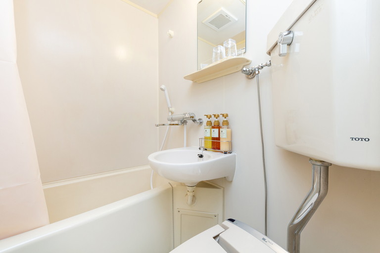 Bathroom 5, The OneFive Marine Fukuoka, Fukuoka