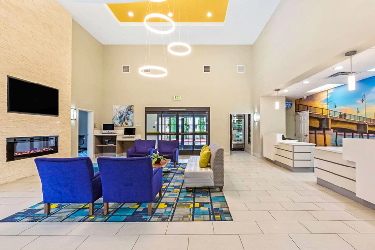 Public Area 5, La Quinta Inn & Suites by Wyndham NE Long Beach/Cypress, Los Angeles