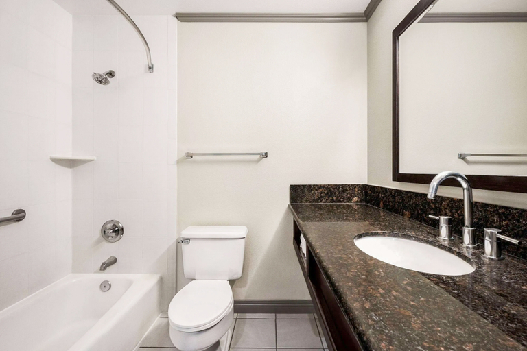 Bathroom 4, Baymont by Wyndham Monterey Park, Los Angeles