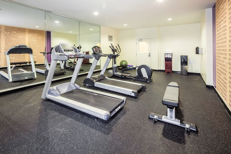 Sport & Beauty, La Quinta Inn & Suites by Wyndham Inglewood, Los Angeles