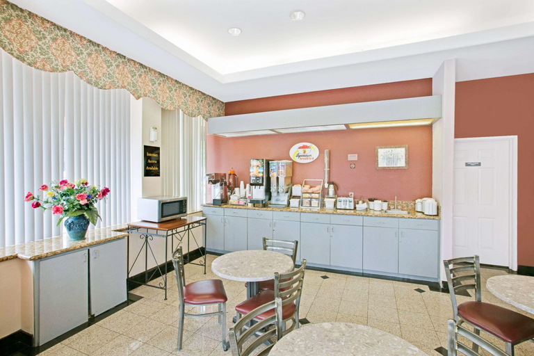Dining Room, The Onyx Hotel Hollywood, Los Angeles
