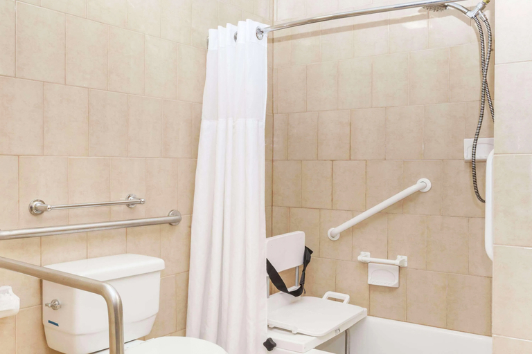 Bathroom 3, Travelodge by Wyndham Sylmar CA, Los Angeles