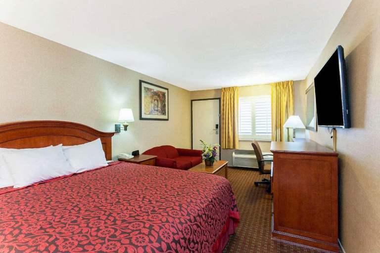 Bedroom 2, Days Inn by Wyndham Alhambra CA, Los Angeles