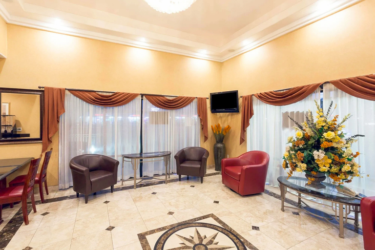 Public Area, Howard Johnson Hotel & Suites by Wyndham Pico Rivera, Los Angeles