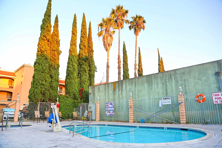 Sport & Beauty 4, Travelodge by Wyndham Pasadena Central, Los Angeles