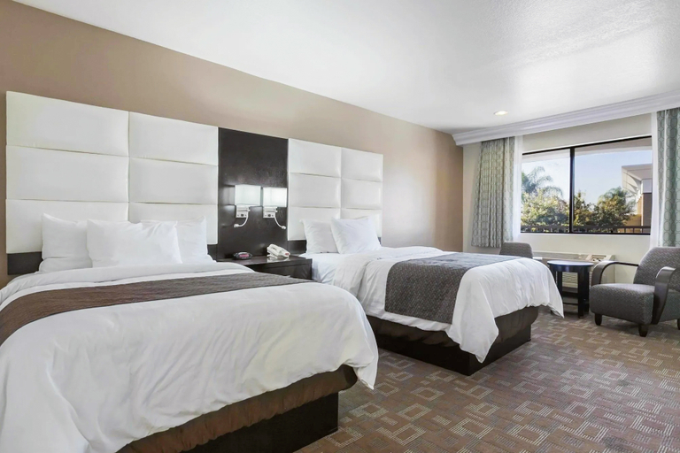 Bedroom 2, Days Inn by Wyndham Downey, Los Angeles