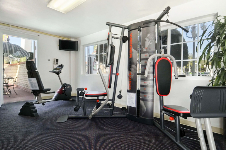 Sport & Beauty 5, Ramada by Wyndham Pasadena, Los Angeles