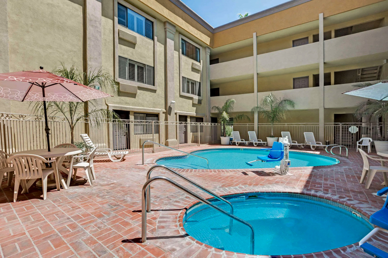 Sport & Beauty 4, Days Inn by Wyndham West Covina, Los Angeles