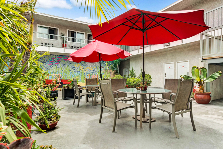Public Area 5, Ramada By Wyndham Redondo Beach, Los Angeles