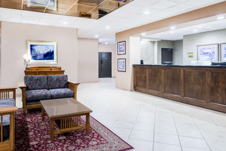 Public Area 4, Ramada by Wyndham Watertown/Thousand Islands NY, Jefferson