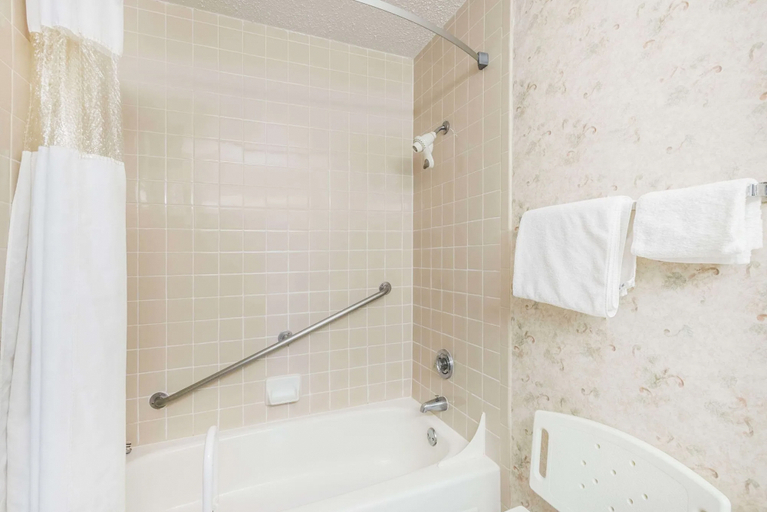 Bathroom 3, Ramada by Wyndham Watertown/Thousand Islands NY, Jefferson