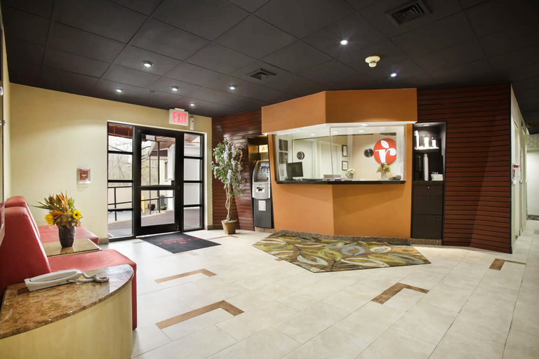 Public Area 4, Ramada by Wyndham Bronx, New York