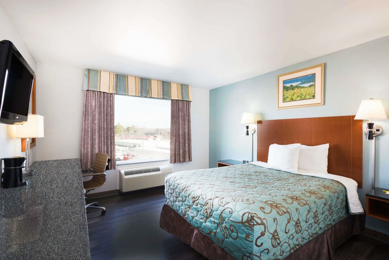 Bedroom 2, Days Inn by Wyndham Watertown Fort Drum, Jefferson