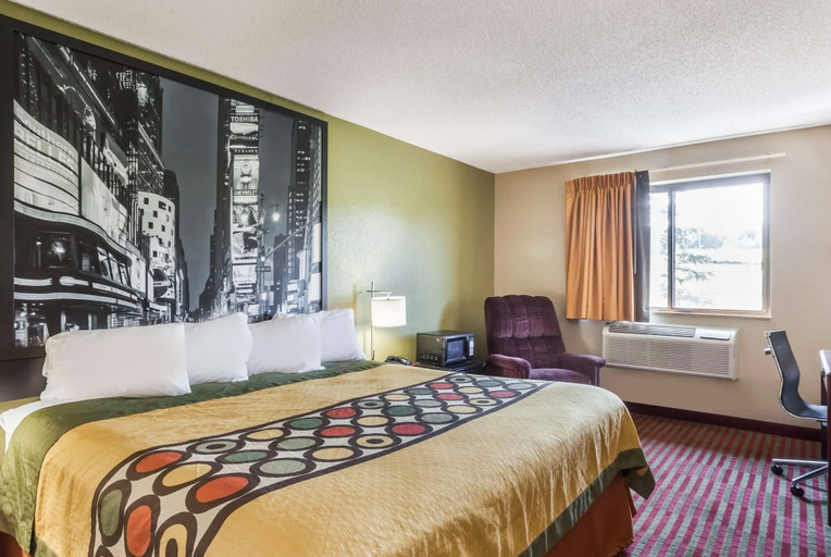 Bedroom 2, Super 8 by Wyndham Amsterdam, Montgomery