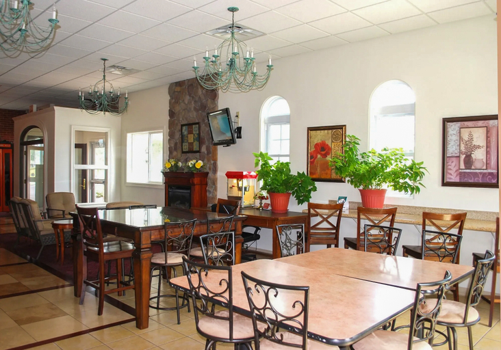 Dining Room, Watertown, Jefferson