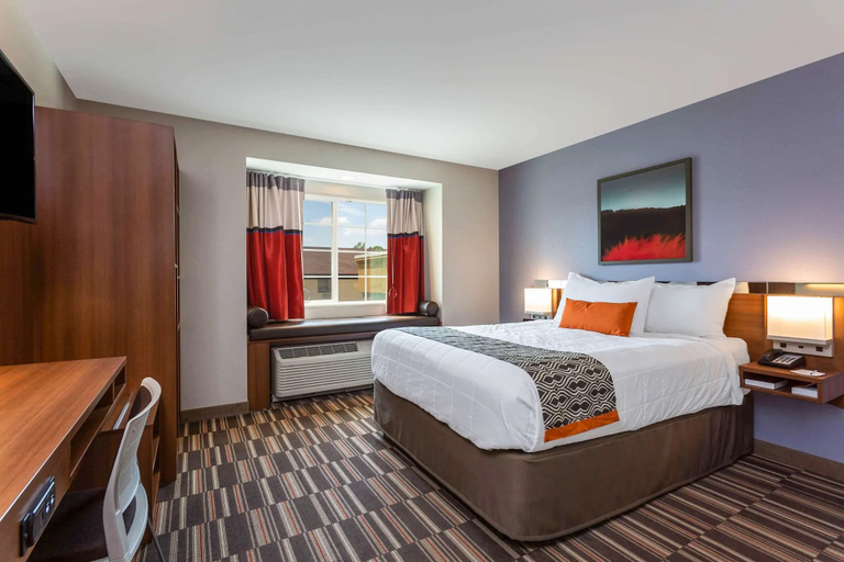 Bedroom 2, Microtel Inn & Suites by Wyndham Niagara Falls, Niagara
