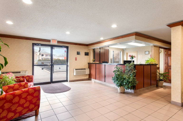 Public Area 3, Super 8 by Wyndham Niagara Falls NY, Niagara