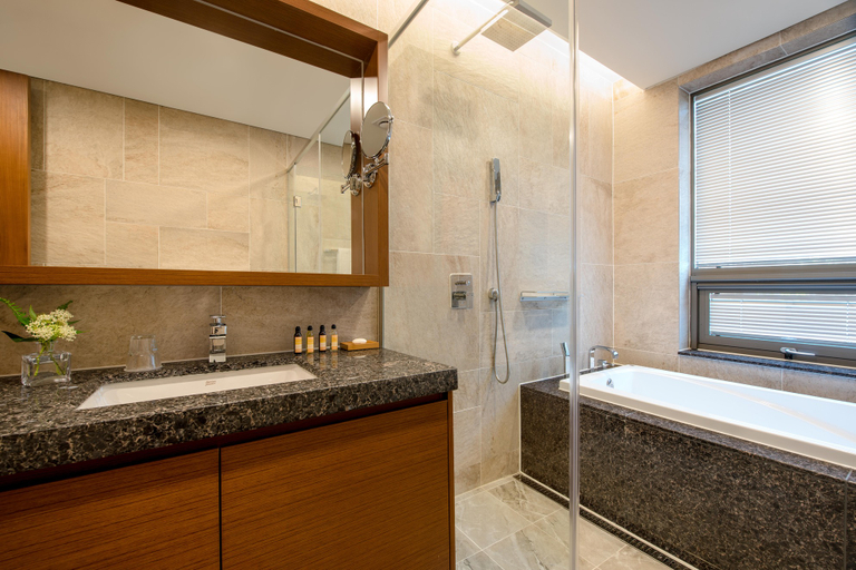 Bathroom, Somerset Jeju Shinhwa World, Seogwipo