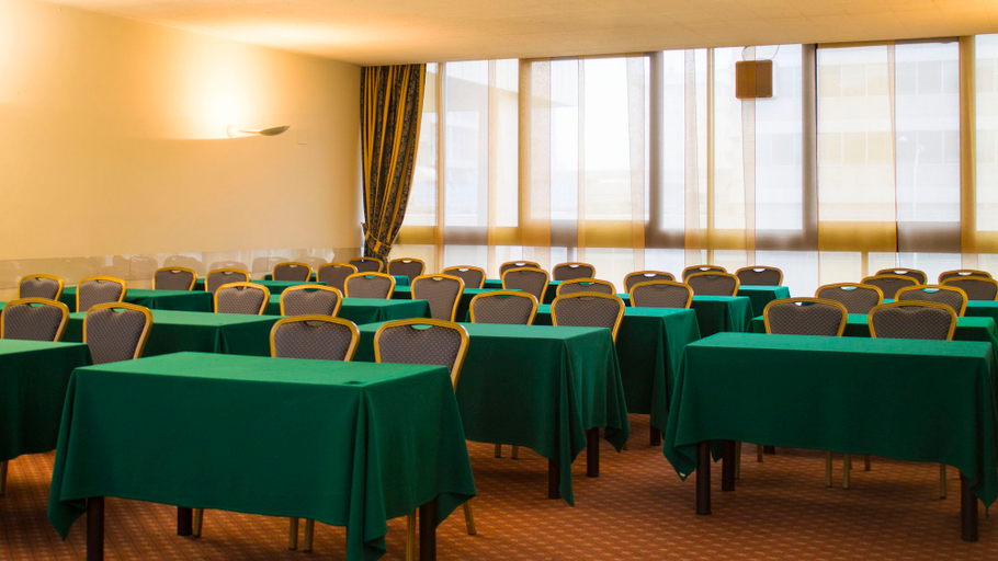 Business Facilities, iH Hotels Milano Eur, Milano
