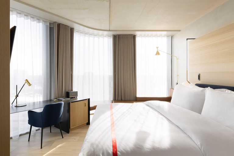 Bedroom 2, Ruby Emma Hotel Amsterdam by IHG, Amsterdam
