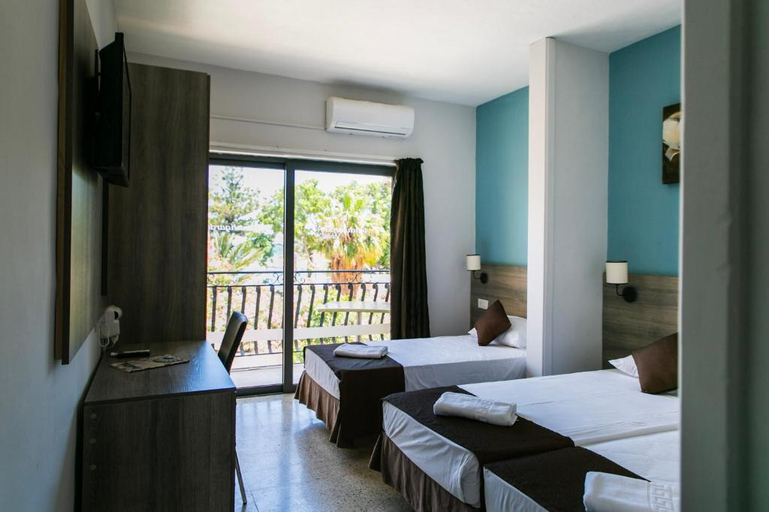 Bedroom 5, Beach Garden Hotel, Dili Barat
