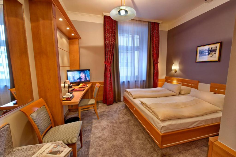 Bedroom 5, Torbrau, München