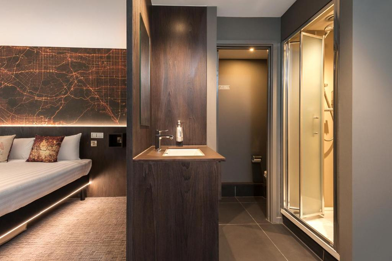 Bedroom 2, Heeton Concept Hotel-Luma Hammersmith, London