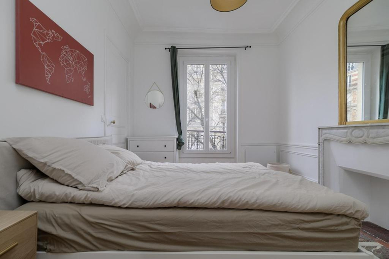 Bedroom 5, Bridgestreet Le Maris Les Halles Republique , Paris