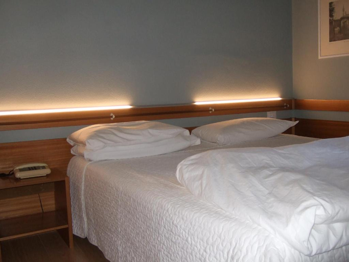 Bedroom 3, Hotel Canturio, Como