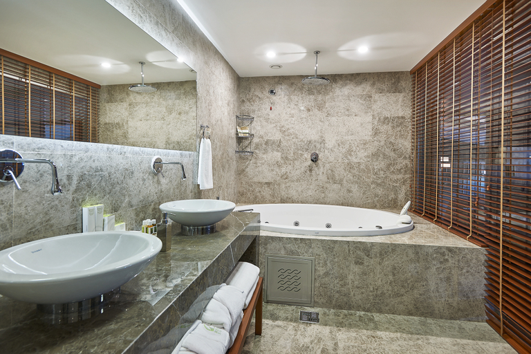 Bathroom 4, Renata Suites Boutique Hotel, Şişli